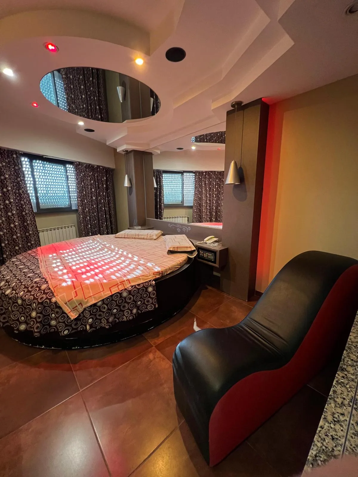 Cama Redonda — Hotel Los Álamos